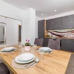 Apartment In 42930