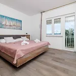 In 42930 Apartment