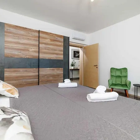 In 42930 Apartamento Dramalj