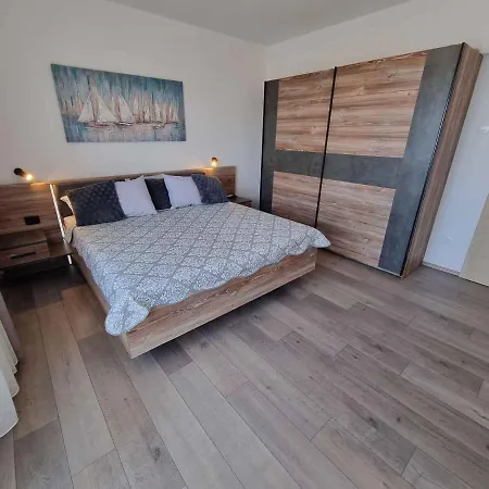 In 42930 Apartment *