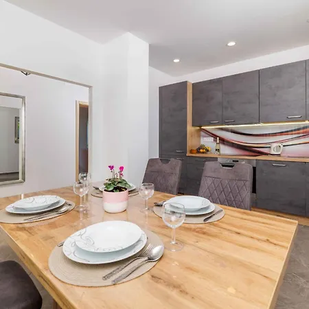 Appartement In 42930