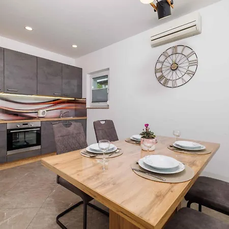 In 42930 Appartement *