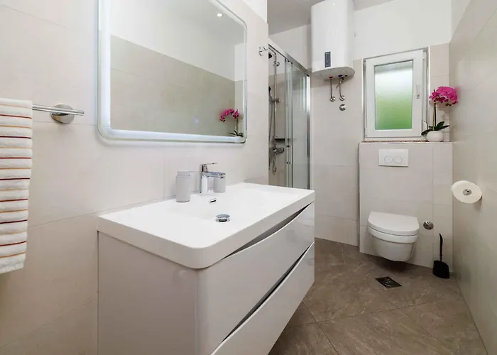 Apartment In 42930